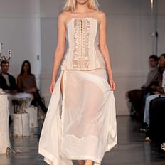 Les Fleurs Studio (Lead Hair & Make Up)