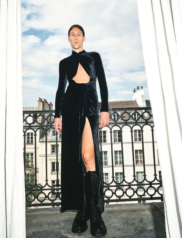 CDEBFA70-830B-4AA4-9588-B17002E2AA98